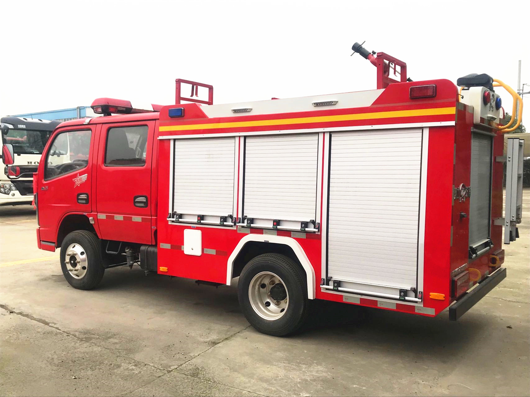 �|�L1���{����^(q��)����܇