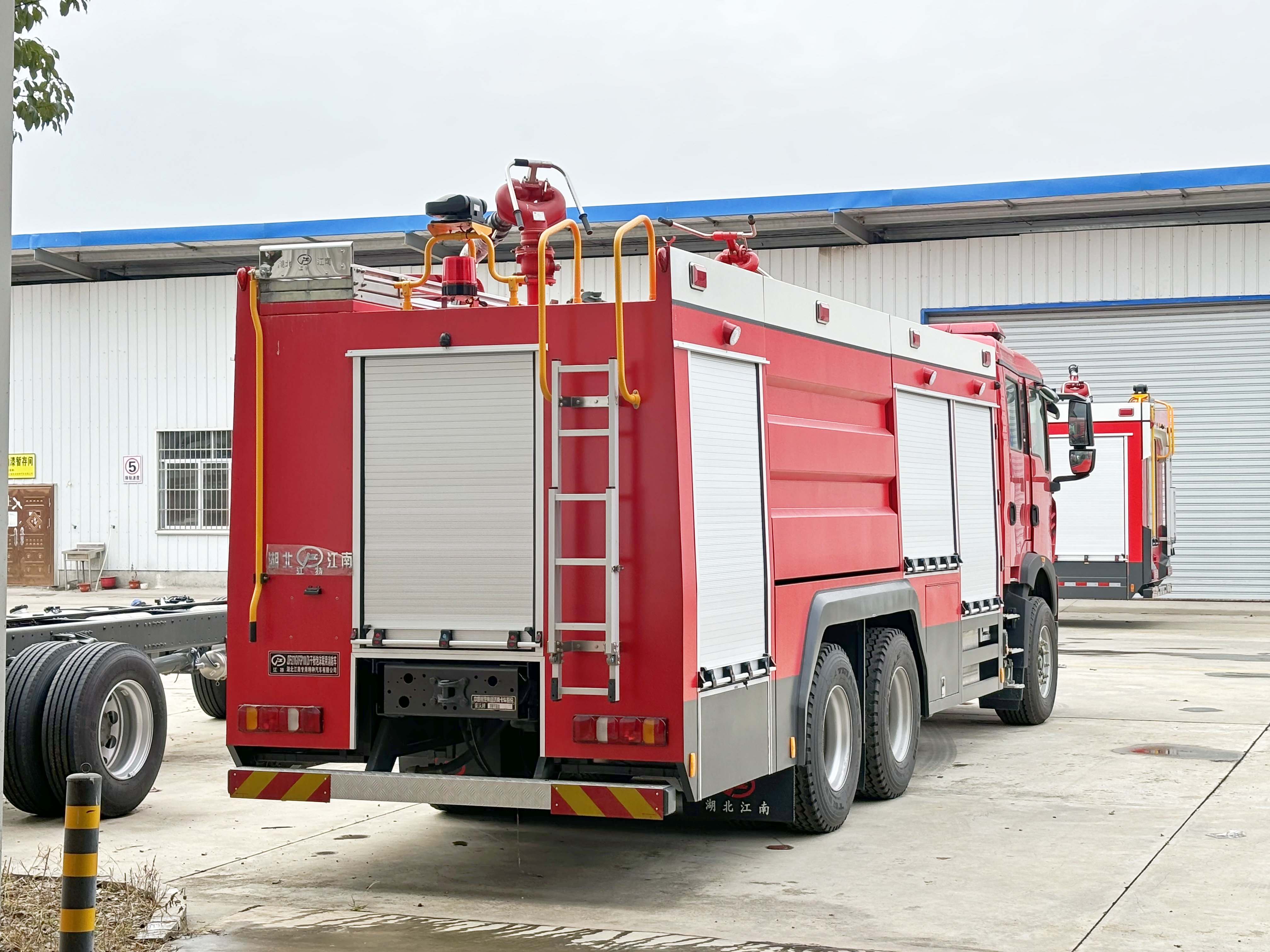 ��������10���ɷ���ĭˮ(li��n)������܇